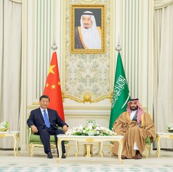 Maaf Amerika, Ini 3 Bukti Arab Sering 'Selingkuh' ke China