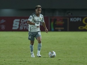 Gol Dramatis Daisuke Sato ke Gawang Persikabo