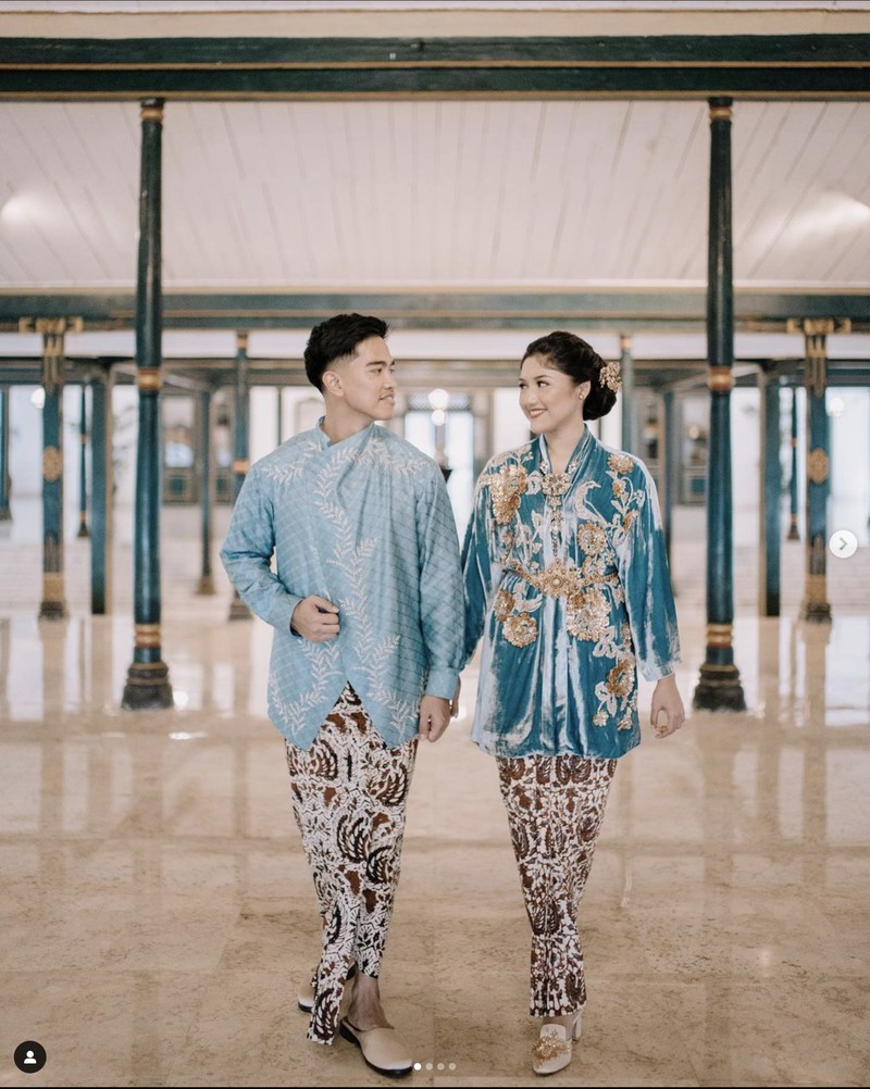Menjelang hari pernikahannya, putra bungsu Presiden Joko Widodo (Jokowi), Kaesang Pangarep dan calon istri Erina Gudono melakukan beragam tema sesi pemotretan pre-wedding. Menjelang hari pernikahannya, putra bungsu Presiden Joko Widodo (Jokowi), Kaesang Pangarep dan calon istri Erina Gudono melakukan beragam tema sesi pemotretan pre-wedding. (Instagram @kaesangp)