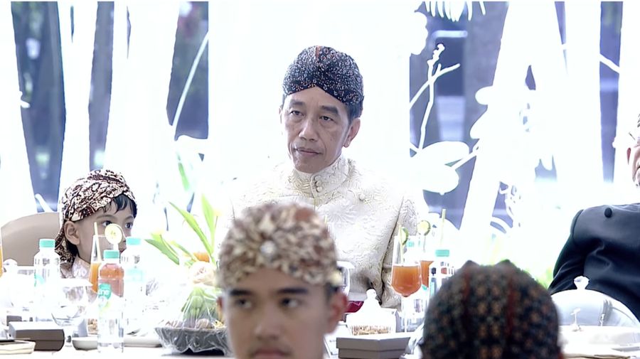 Prosesi Akad Nikah putra bungsu Presiden Joko Widodo Kaesang Pangarep dengan Erina Gudono dari Pendopo Agung Royal Ambarrukmo Hotel Yogyakarta, Sabtu (10/12/2022). (Tangkapan Layar Youtube Presiden Joko Widodo)