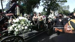Penampakan 10 Kereta Kencana Rombongan Kirab