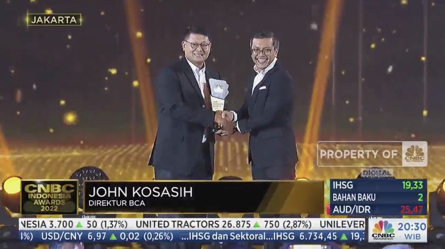 Bank Bank Central Asia dalam acara penghargaan bergengsi CNBC Indonesia Award dengan tema 