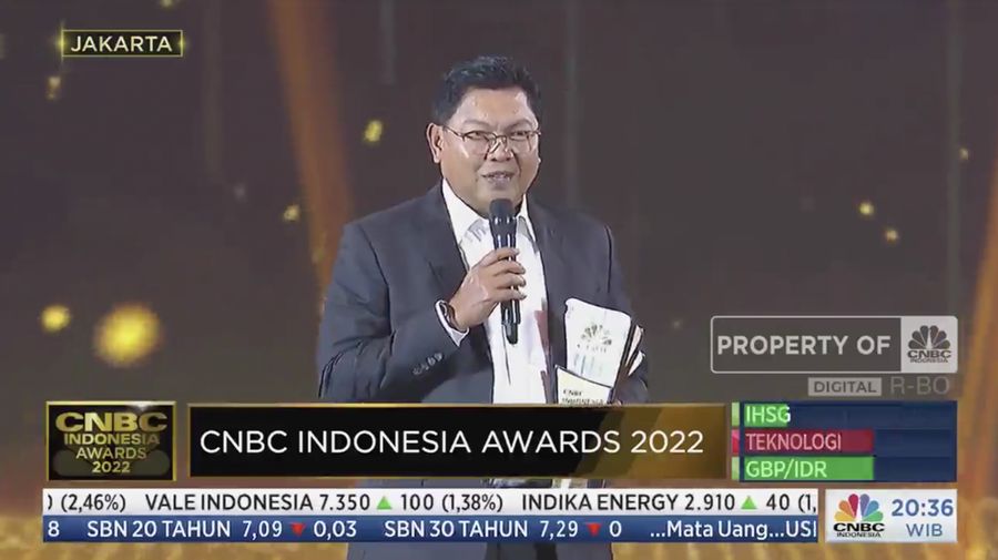 Darmawan Junaidi, Dirut Bank Mandiri dalam acara penghargaan bergengsi CNBC Indonesia Award dengan tema 