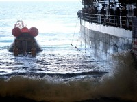 Byur, Kapsul Orion NASA Nyemplung di Laut Pulang dari Bulan