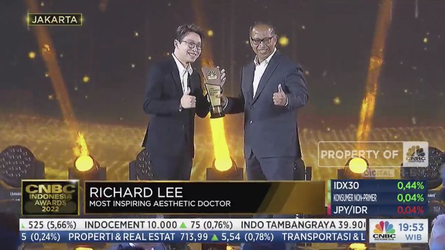 Richard Lee, President Commissioner Athena Group dalam acara penghargaan bergengsi CNBC Indonesia Award dengan tema 