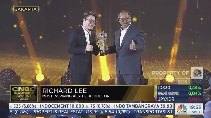 Richard Lee Dinobatkan Jadi Most Inspiring Aesthetic Doctor Richard Lee Dinobatkan Jadi Most Inspiring Aesthetic Doctor