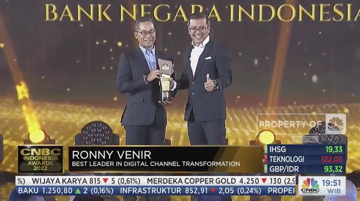 Top! Ronny Venir Raih Penghargaan di CNBC Indonesia Awards