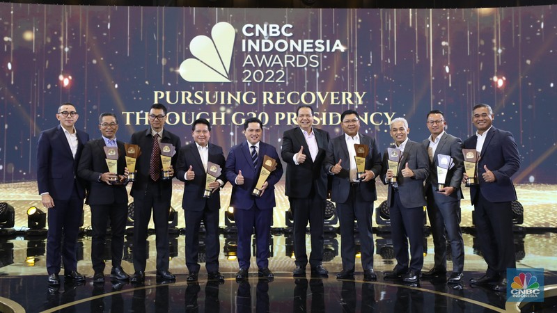 Suasana pembukaan acara penghargaan bergengsi CNBC Indonesia Award dengan tema Suasana pembukaan acara penghargaan bergengsi CNBC Indonesia Award dengan tema