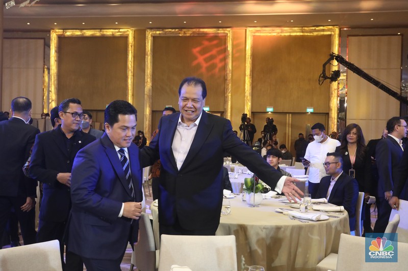 Suasana pembukaan acara penghargaan bergengsi CNBC Indonesia Award dengan tema Suasana pembukaan acara penghargaan bergengsi CNBC Indonesia Award dengan tema
