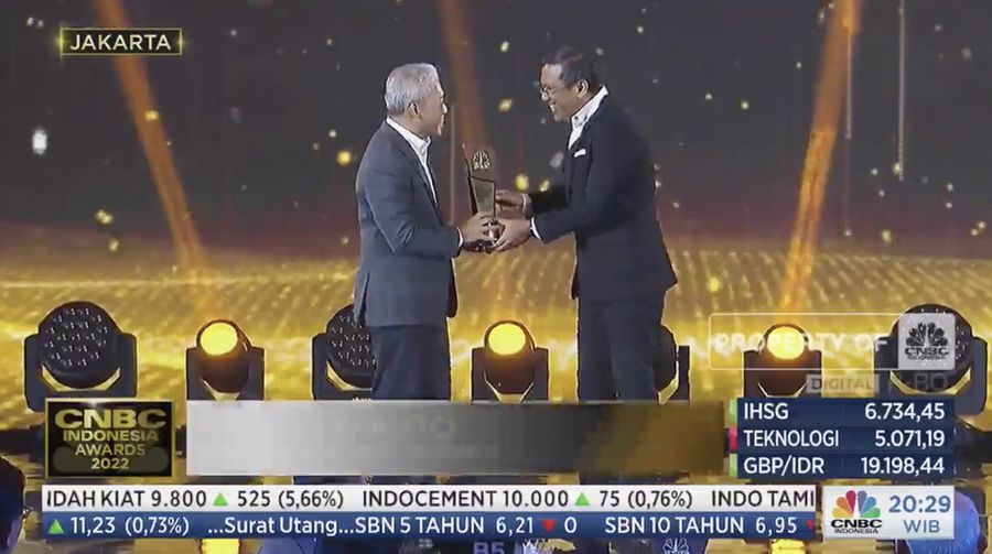 Sunarso, Dirut Bank BRI dalam acara penghargaan bergengsi վ Award dengan tema 