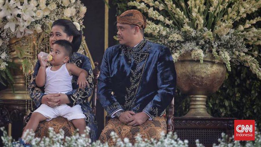 Tak cuma Jan Ethes yang mencuri perhatian di rangkaian pernikahan Kaesang dan Erina. Panembahan Al Nahyan, anak kedua Kahiyang Ayu dan Bobby Nasution juga tak kalah gemas. (Dok: CNN Indonesia/ Adhi Wicaksono)
