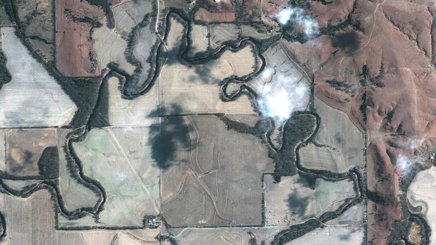 A satellite image shows an overview of the crude oil spill along Mill Creek following the leak at the Keystone pipeline operated by TC Energy, in Washington County, Kansas, U.S. December 10, 2022.  Satellite image 2022 Maxar Technologies/Handout via REUTERS THIS IMAGE HAS BEEN SUPPLIED BY A THIRD PARTY. NO RESALES. NO ARCHIVES. MANDATORY CREDIT. DO NOT OBSCURE LOGO