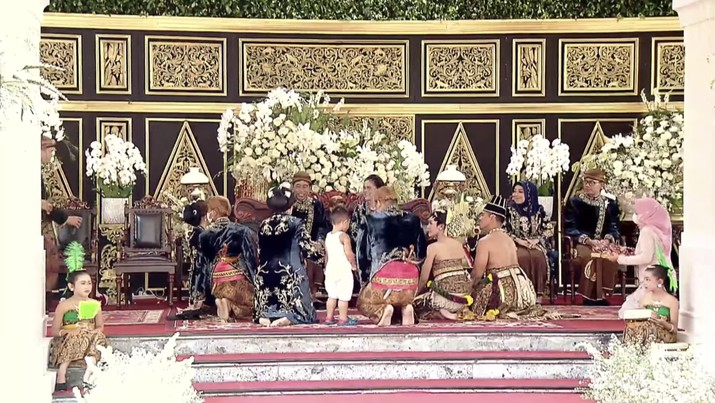Tasyakuran Pernikahan Kaesang & Erina (Tangkapan Layar Youtube) Tasyakuran Pernikahan Kaesang & Erina (Tangkapan Layar Youtube)