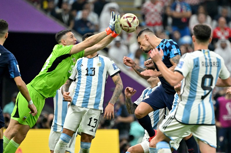 Argentina melangkah ke partai puncak Piala Dunia 2022 usai mengalahkan Kroasia 3-0 di semifinal. Ini menjadi final keenam sepanjang sejarah bagi Albiceleste. (Getty Images/Lionel Hahn) Argentina melangkah ke partai puncak Piala Dunia 2022 usai mengalahkan Kroasia 3-0 di semifinal. Ini menjadi final keenam sepanjang sejarah bagi Albiceleste. (Getty Images/Lionel Hahn)