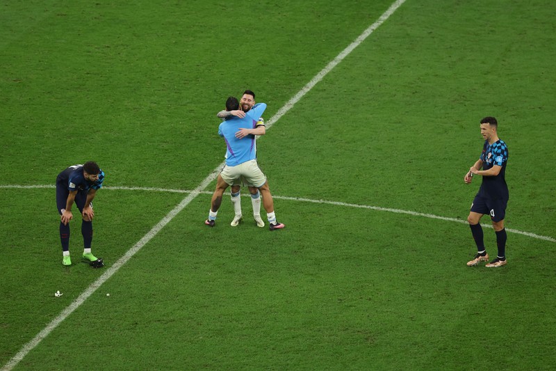 Argentina melangkah ke partai puncak Piala Dunia 2022 usai mengalahkan Kroasia 3-0 di semifinal. Ini menjadi final keenam sepanjang sejarah bagi Albiceleste. (Getty Images/Lionel Hahn)