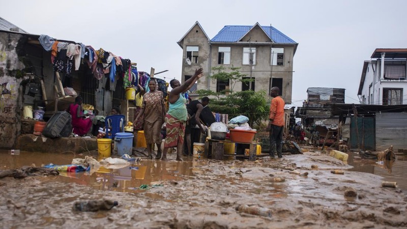 Banjir Ngeri Guncang Kongo: Jalan Terbelah, Mobil Nyungsep