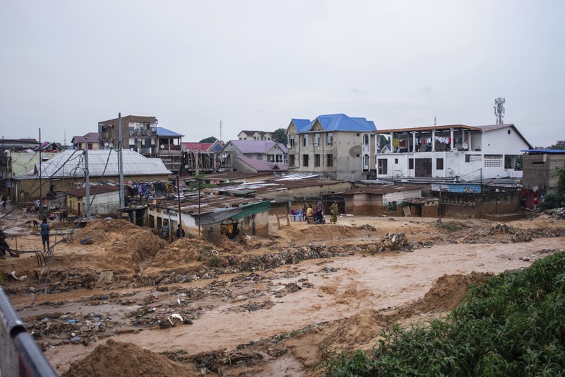 Banjir melanda Ibu Kota Republik Demokratik Kongo, Kinshasa. Banjir ini merupakan yang terburuk dalam beberapa tahun karena menewaskan 55 orang. (REUTERS/STRINGER)