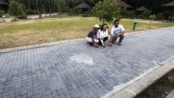 Aspal vs Paving Block, Mana yang Lebih Cocok untuk Jalanan Perumahan?