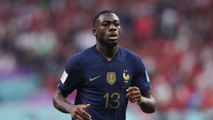 Youssouf Fofana pemain timnas Prancis selama pertandingan semifinal Piala Dunia FIFA Qatar 2022 antara Prancis dan Maroko di Stadion Al Bayt pada 14 Desember 2022 di Al Khor, Qatar. Youssouf Fofana pemain timnas Prancis selama pertandingan semifinal Piala Dunia FIFA Qatar 2022 antara Prancis dan Maroko di Stadion Al Bayt pada 14 Desember 2022 di Al Khor, Qatar. (Alex Livesey - Danehouse/Getty Images)
