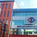 Politisi Kawakan Yang Jadi Raja BPR di Ujung Timur Indonesia