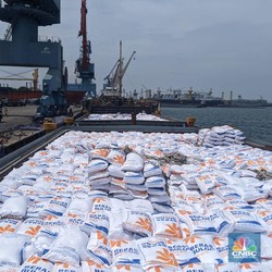 Impor Melonjak Jelang Puasa, Surplus Dagang Diramal Menyusut