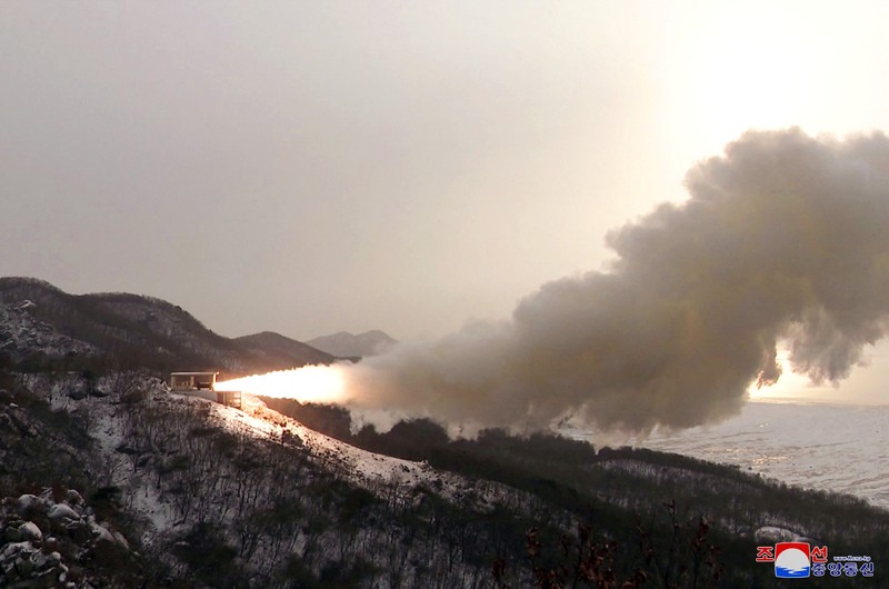 Pemimpin Korea Utara Kim Jong Un memandu uji Pemimpin Korea Utara Kim Jong Un memandu uji