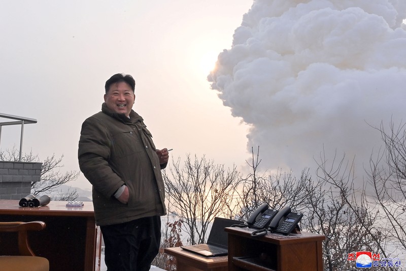 Pemimpin Korea Utara Kim Jong Un memandu uji Pemimpin Korea Utara Kim Jong Un memandu uji
