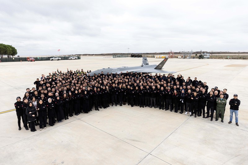 Kizilelma (Apel Merah), perusahaan pertahanan Turki Baykar kendaraan tempur udara tak berawak (UCAV) bertenaga jet pertama, lepas landas dari bandara di Corlu dekat Istanbul, Turki 14 Desember 2022. (Baykar Technologies/Handout via REUTERS)