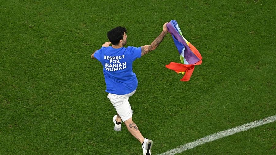 Penyerang #10 Argentina Lionel Messi bereaksi selama pertandingan sepak bola Grup C Piala Dunia Qatar 2022 antara Argentina dan Arab Saudi di Stadion Lusail di Lusail, utara Doha, Qatar, Selasa (22/11/2022). (Photo by ANTONIN THUILLIER/AFP via Getty Images)