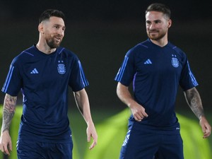 Mac Allister Sebut Messi Nggak Akan Terlalu Ambil Pusing Hasil Ballon dOr