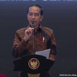 Kerap Jadi Sumber Masalah, Jokowi Ingatkan Bahaya Medsos