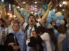 Fans Argentina Terancam Dipenjara Usai Topless di Piala Dunia