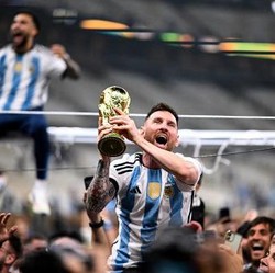 Thanks Messi! Warga Argentina Gembira Meski Sedang Merana