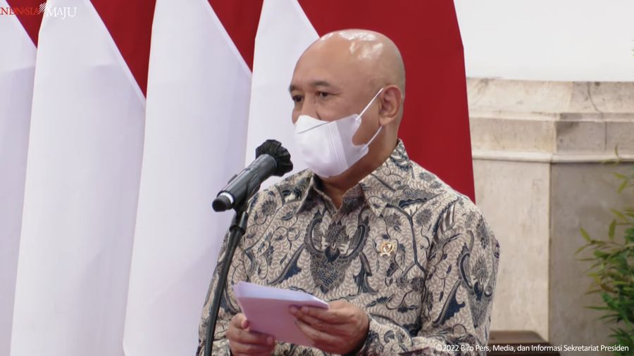 Menteri Koperasi dan Usaha Kecil dan Menengah Republik Indonesia, Teten Masduki Saat Penyerahan Kredit Usaha Rakyat (KUR) Klaster, Istana Negara, 19 Desember 2022. (Tangkapan Layar Youtube Sekretariat Presiden)