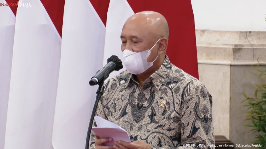 Menteri Koperasi dan Usaha Kecil dan Menengah Republik Indonesia, Teten Masduki Saat Penyerahan Kredit Usaha Rakyat (KUR) Klaster, Istana Negara, 19 Desember 2022. (Tangkapan Layar Youtube Sekretariat Presiden)