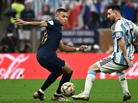 Sama-sama di PSG, Kayanya Mbappe sama Messi Tak Akur Deh