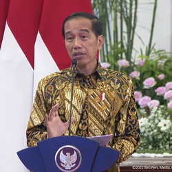 Jokowi, Menteri, BI & OJK Kumpul Bahas Nasib RI di 2023