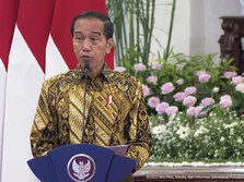 Top! Jokowi Sebut 90% Penerima KUR Kaum Emak-emak di Pasar