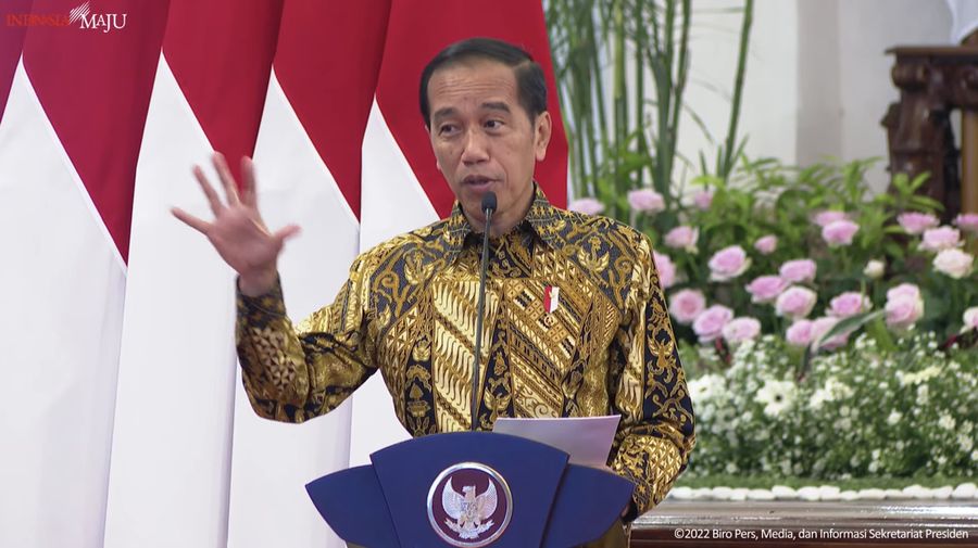 Presiden Joko Widodo (Jokowi)  Saat Penyerahan Kredit Usaha Rakyat (KUR) Klaster, Istana Negara, 19 Desember 2022. (Tangkapan Layar Youtube Sekretariat Presiden)