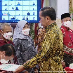 Jokowi Siapkan KUR Rp 460 T, Bunga 6% Tahun Ini, Mau Gak?