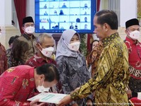 Jokowi Siapkan KUR Rp 460 T, Bunga 6% Tahun Ini, Mau Gak?