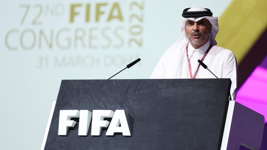 Sheikh Khalid bin Khalifa bin Abdulaziz Al Thani, Perdana Menteri Qatar berbicara selama Kongres FIFA ke-72 di Pusat Pameran dan Konvensi Doha pada 31 Maret 2022 di Doha, Qatar. (Photo by Alexander Hassenstein - FIFA/FIFA via Getty Images)