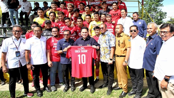 Dukung Ekonomi Sumbar, Erick Thohir Sapa Warga Padang