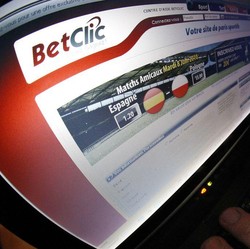 176 Rekening Bank dan 938.106 Konten Judi Online Diblokir