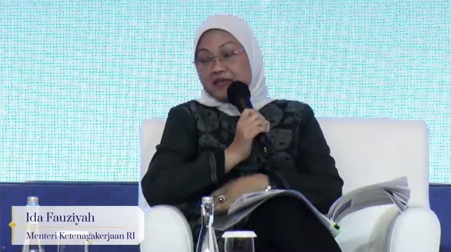 Menteri Ketenagakerjaan (Menaker), Ida Fauziyah dalam acara Outlook Perekonomian Indonesia 2023, Rabu (21/12/2022). (Tangkapan layar via Youtube PerekonomianRI)