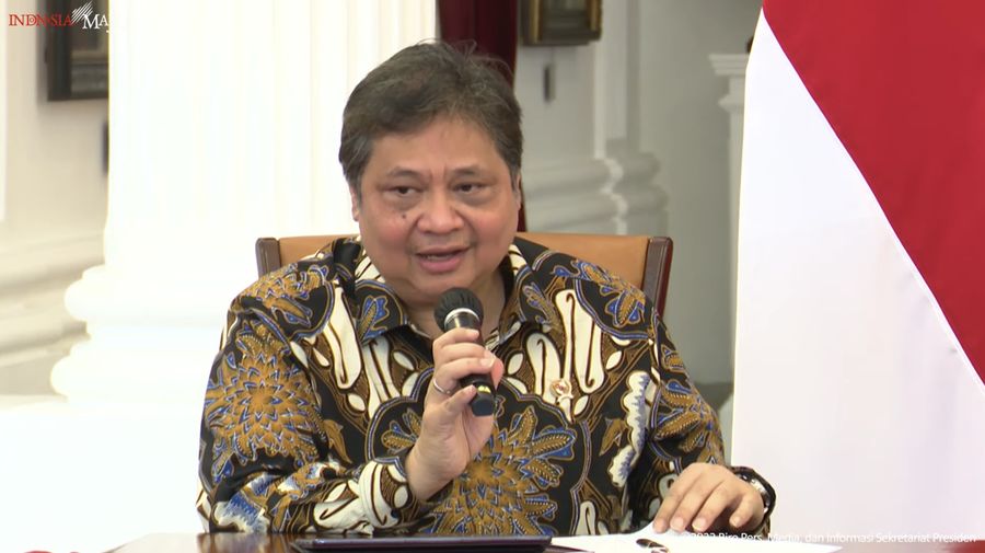 Menteri Koordinator Bidang Perekonomian (Menko Perekonomian), Airlangga Hartarto Memberikan Keterangan Pers di Istana Merdeka, 21 Desember 2022. (Tangkapan Layar Youtube Sekretariat Presiden)