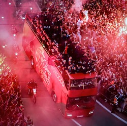 Timnas Maroko dan Ibunya Disambut Meriah di Istana Kerajaan
