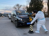 'Horor' Covid China, Lusinan Mobil Jenazah Antre