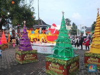 Horor! Mobil Tabrak Pasar Natal, 2 Orang Langsung Tewas & 68 Terluka