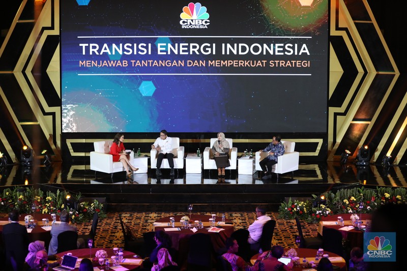 Forum Transisi Energi Indonesia di Menara Bank Mega (MBM) forum Transisi Energi Indonesia di Menara Bank Mega (MBM) Jakarta, Kamis (22/12/2022). (CNBC Indonesia/Tri Susilo)
